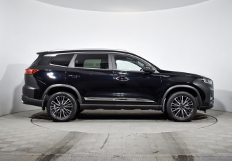 Подержанный автомобиль Chery Tiggo 8 Pro Max 2023 года (4 фото)