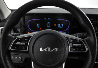Подержанный автомобиль Kia Seltos 2023 года (17 фото)