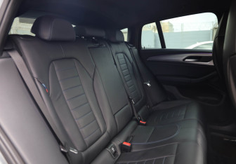 Подержанный автомобиль BMW X4 2019 года (12 фото)