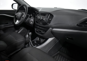Подержанный автомобиль LADA (ВАЗ) Vesta Sedan 2019 года (10 фото)