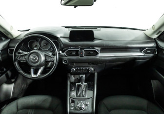 Подержанный автомобиль Mazda CX-5 2018 года (13 фото)
