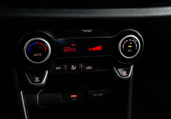 Подержанный автомобиль Kia Picanto 2022 года (15 фото)