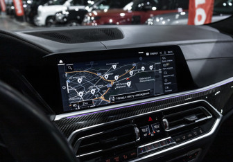 Подержанный автомобиль BMW X6 2020 года (21 фото)