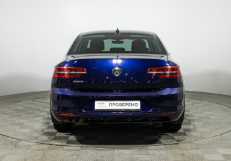 Подержанный автомобиль Volkswagen Passat Sedan 2019 года (6 фото)
