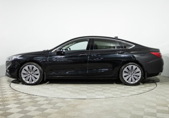 Подержанный автомобиль Hongqi H5 2022 года (8 фото)