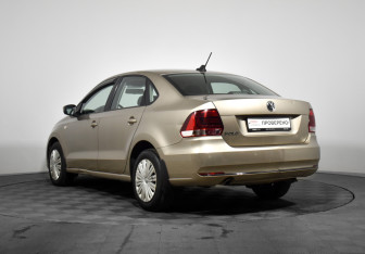 Подержанный автомобиль Volkswagen Polo Sedan 2017 года (7 фото)