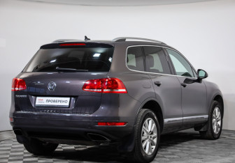 Подержанный автомобиль Volkswagen Touareg 2012 года (5 фото)