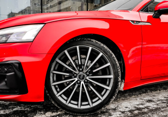 Подержанный автомобиль Audi A5 Liftback 2022 года (3 фото)