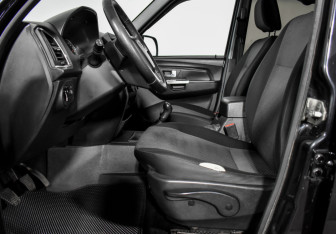 Подержанный автомобиль УАЗ Patriot 2016 года (10 фото)