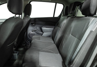 Подержанный автомобиль Renault Sandero 2020 года (10 фото)