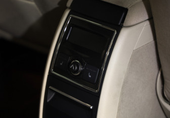 Подержанный автомобиль Skoda Superb Liftback 2012 года (16 фото)