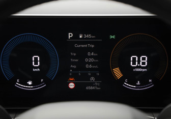 Подержанный автомобиль Hyundai Santa Fe 2023 года (12 фото)