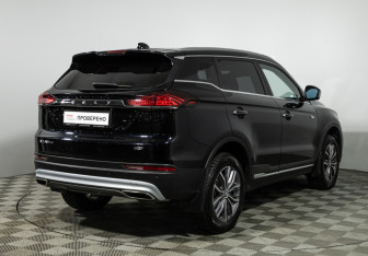 Подержанный автомобиль Geely Atlas Pro 2022 года (5 фото)