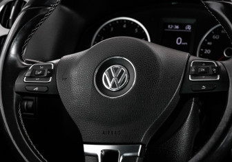 Подержанный автомобиль Volkswagen Tiguan 2015 года (11 фото)