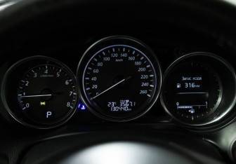 Подержанный автомобиль Mazda CX-5 2012 года (12 фото)