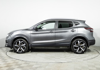 Подержанный автомобиль Nissan Qashqai 2021 года (8 фото)