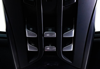 Подержанный автомобиль Citroen DS5 2012 года (16 фото)