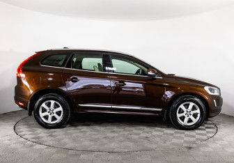 Подержанный автомобиль Volvo XC60 2015 года (4 фото)