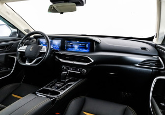 Подержанный автомобиль FAW Bestune T77 2023 года (12 фото)