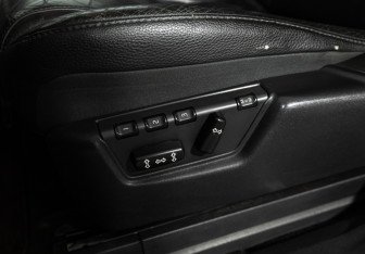 Подержанный автомобиль Volvo XC90 2012 года (16 фото)