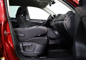 Подержанный автомобиль Volkswagen Tiguan 2011 года (21 фото)