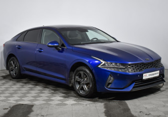 Подержанный автомобиль Kia K5 2021 года (3 фото)
