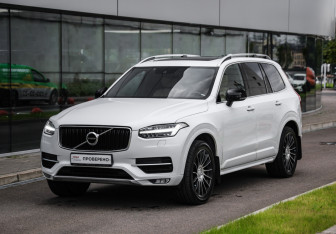 Подержанный автомобиль Volvo XC90 2019 года (3 фото)