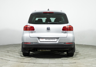 Подержанный автомобиль Volkswagen Tiguan 2013 года (6 фото)