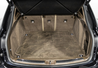 Подержанный автомобиль Porsche Macan 2015 года (27 фото)