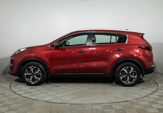 Подержанный автомобиль Kia Sportage 2018 года (8 фото)