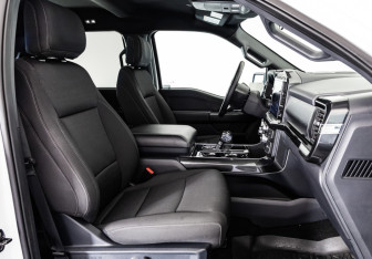 Подержанный автомобиль Ford F-150 2021 года (25 фото)