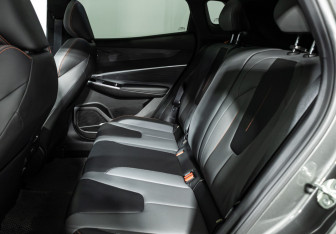 Подержанный автомобиль Geely Atlas 2023 года (10 фото)