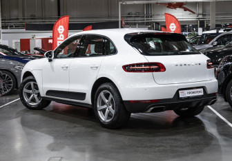Подержанный автомобиль Porsche Macan 2018 года (11 фото)