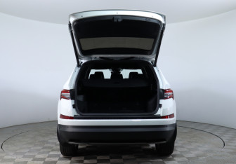 Подержанный автомобиль Skoda Kodiaq 2022 года (7 фото)