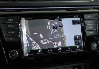 Подержанный автомобиль Skoda Superb Liftback 2016 года (14 фото)