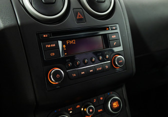 Подержанный автомобиль Nissan Qashqai 2013 года (15 фото)