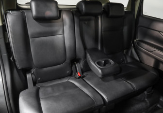 Подержанный автомобиль Mitsubishi Outlander 2018 года (24 фото)