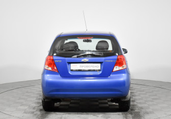Подержанный автомобиль Chevrolet Aveo Sedan 2007 года (6 фото)