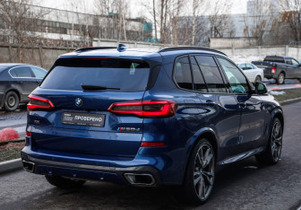Подержанный автомобиль BMW X5 2019 года (6 фото)