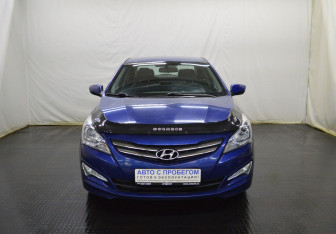 Подержанный автомобиль Hyundai Solaris Sedan 2015 года (2 фото)