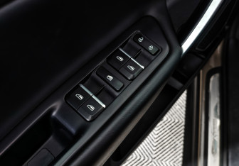 Подержанный автомобиль Geely Atlas 2019 года (10 фото)