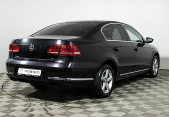 Подержанный автомобиль Volkswagen Passat Sedan 2012 года (5 фото)