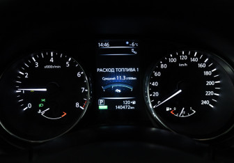 Подержанный автомобиль Nissan Qashqai 2014 года (12 фото)