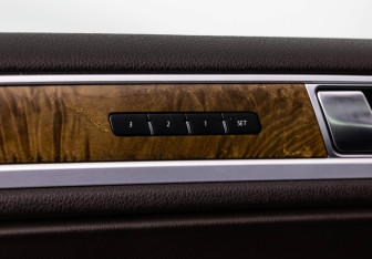 Подержанный автомобиль Volkswagen Touareg 2017 года (21 фото)