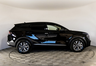 Подержанный автомобиль Kia Sportage 2023 года (4 фото)