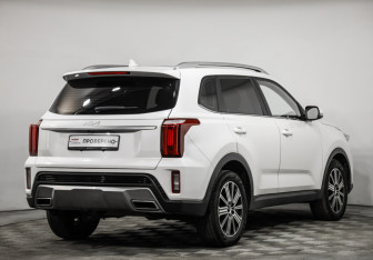 Подержанный автомобиль Kia Sportage 2022 года (5 фото)