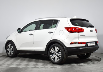 Подержанный автомобиль Kia Sportage 2016 года (7 фото)