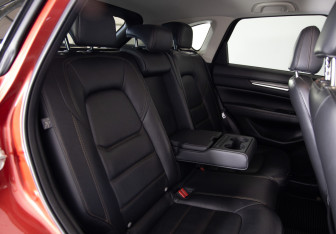 Подержанный автомобиль Mazda CX-5 2017 года (13 фото)