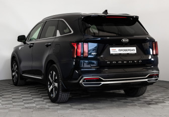 Подержанный автомобиль Kia Sorento 2021 года (9 фото)