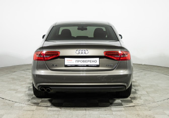 Подержанный автомобиль Audi A4 Sedan 2013 года (6 фото)
